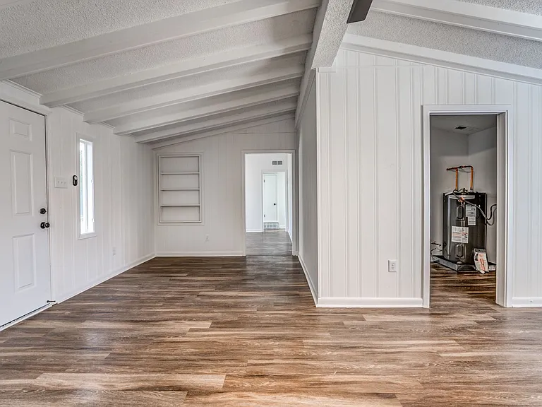 4980 Vickie Dr — Photo 24