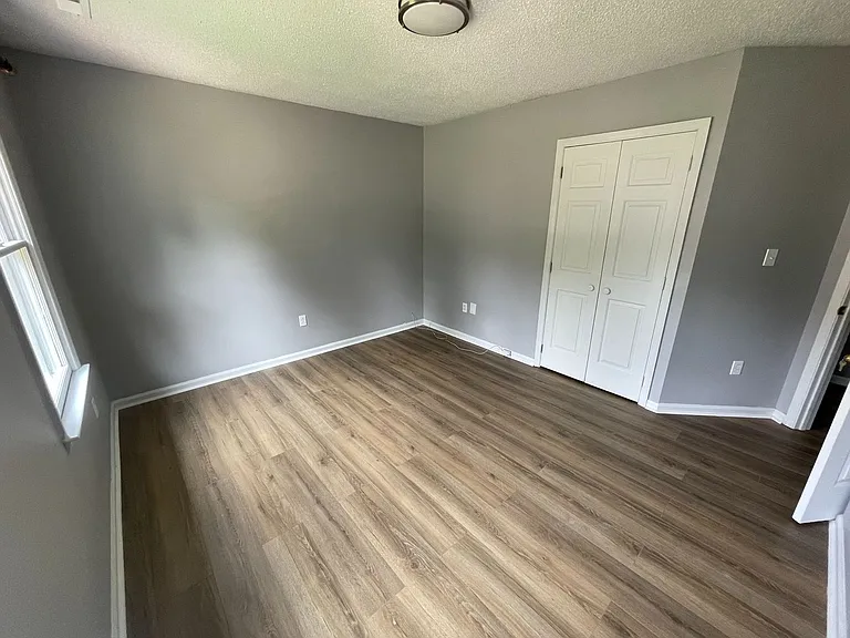 1307 Newfoundland Ct — Photo 23