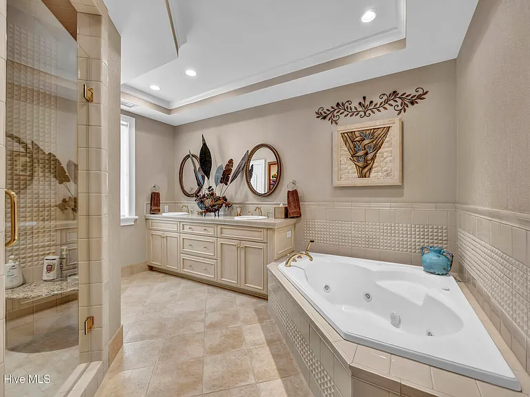 806 Paoli Ct — Photo 31