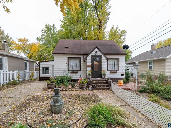 1709 W 11th St, Sioux Falls, SD 57104