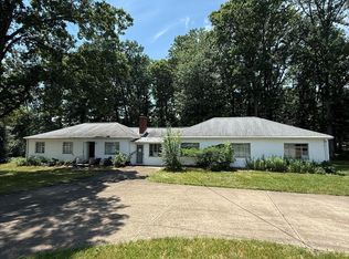 7216 Neuman St, Springfield, VA 22150