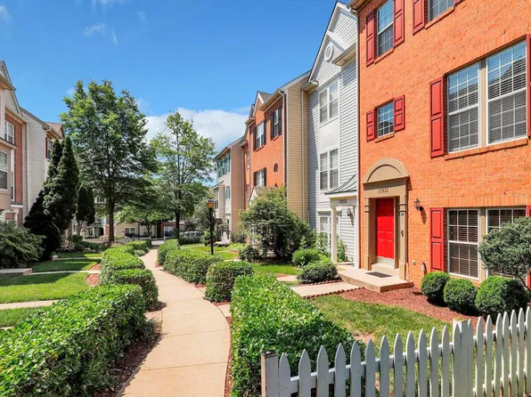 12031 Amber Ridge Cir, Germantown, MD 20876