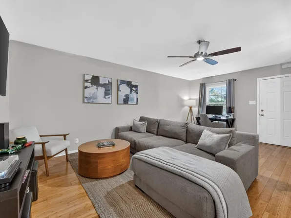 1240 Barton Hills Dr APT 206, Austin, TX 78704