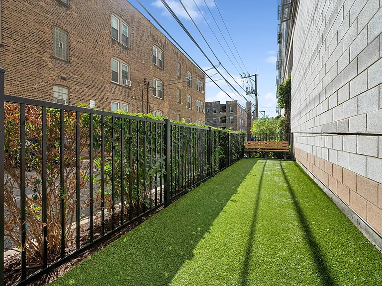 Evanston_amenity_pet park