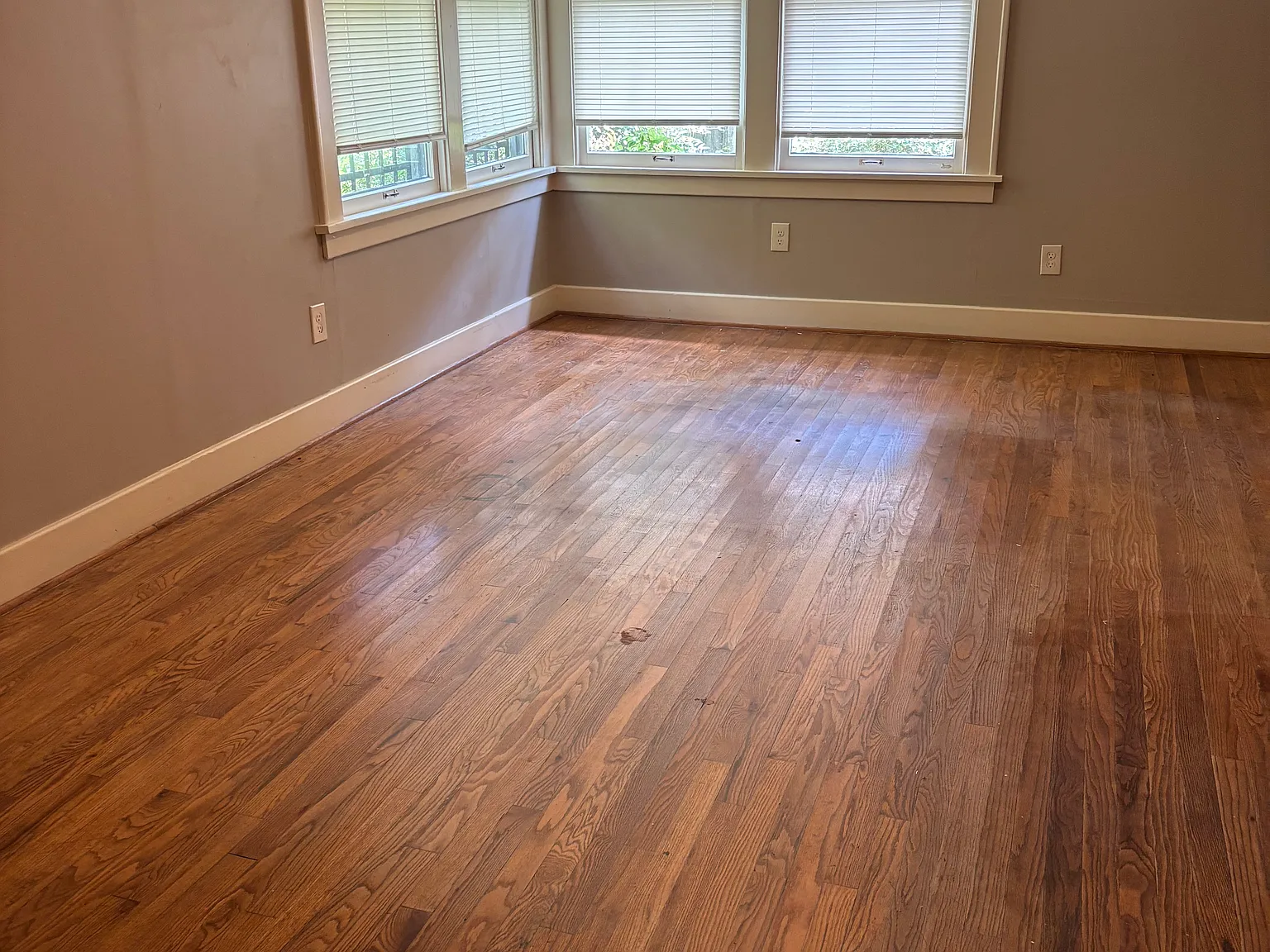 3 bed, 1439 sqft, $1,300 — Photo 2