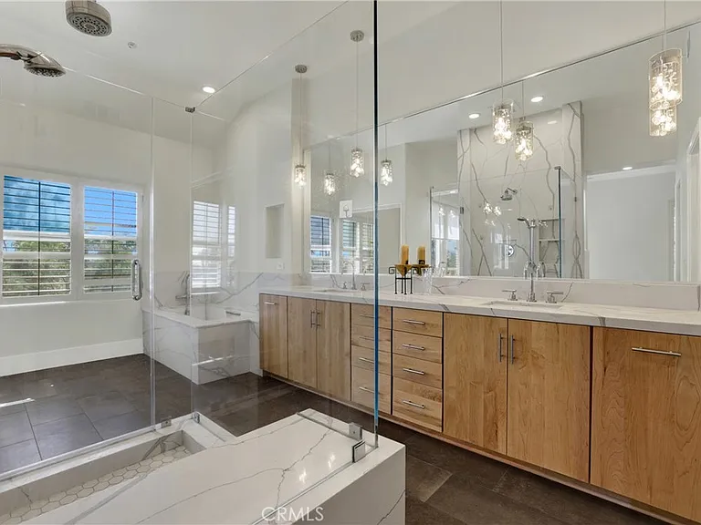 2468 Aquasanta — Photo 38