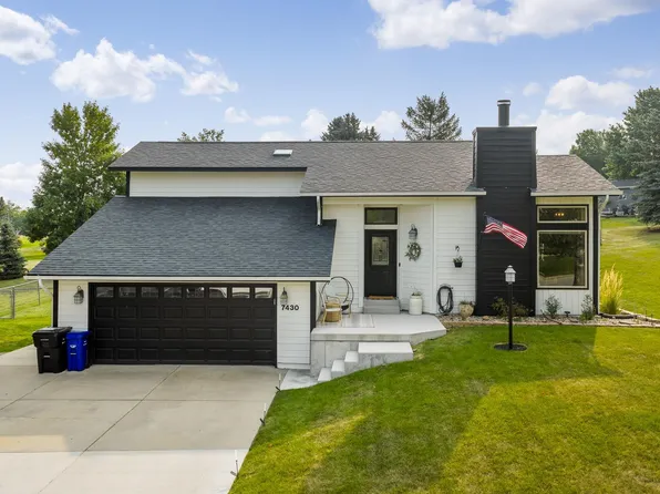 7430 Tanager Dr, Rapid City, SD 57702