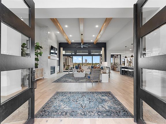 2nd image of 4077 Edgewater Terrace Ln