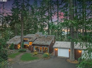 29085 SE Crest Dr, Eagle Creek, OR 97022