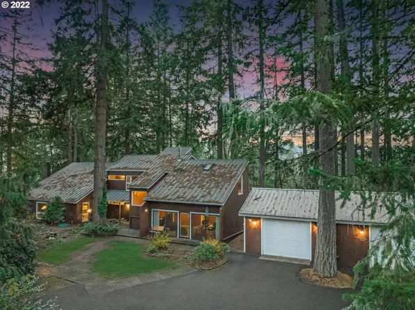 29085 SE Crest Dr, Eagle Creek, OR 97022