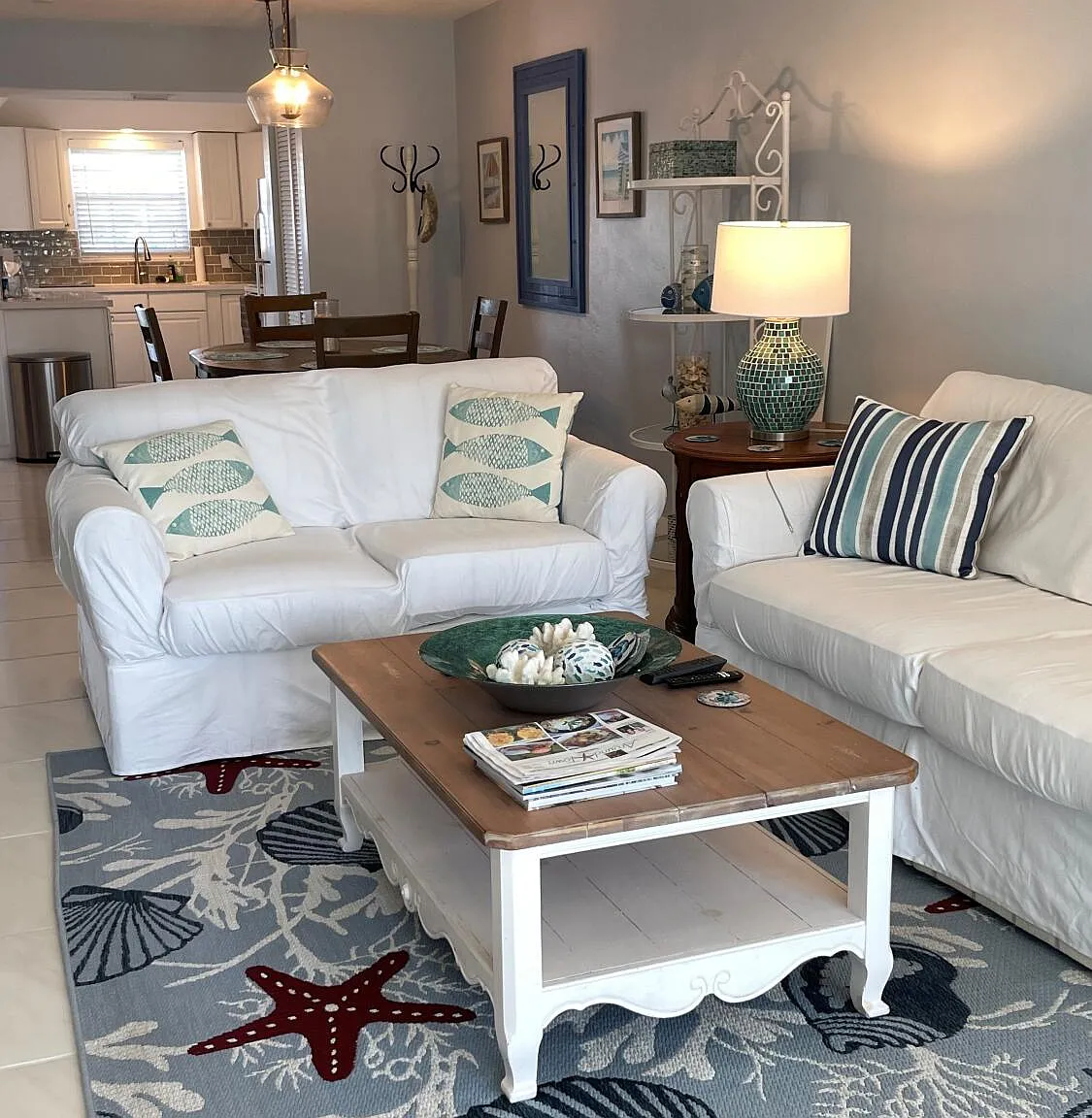 2 bed, 2.0 bath, 1000 sqft, $7,750 — Photo 3