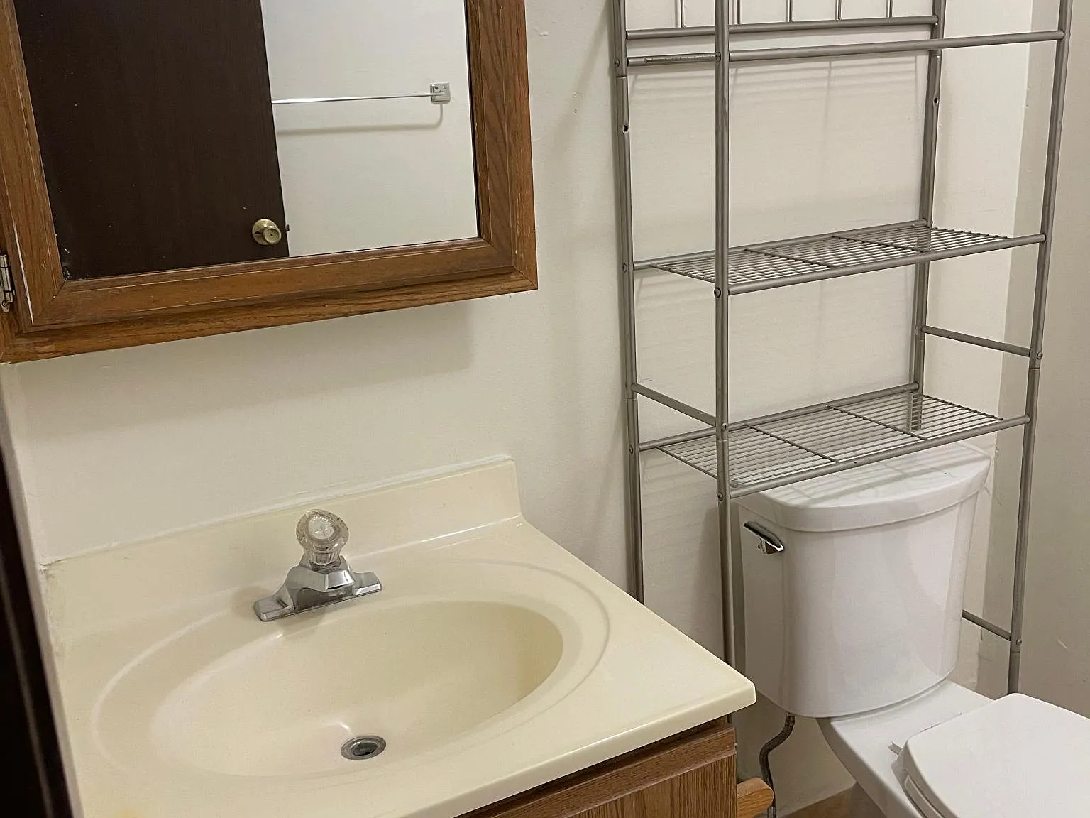 2 bed, 950 sqft, $1,225 — Photo 4