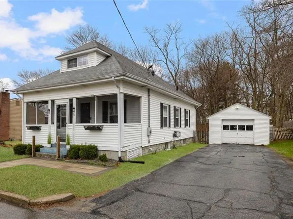 3 Tucker Ln, Lincoln, RI 02865