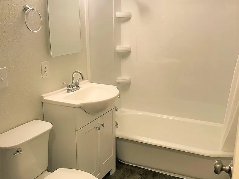 125 Acorn St — Photo 13