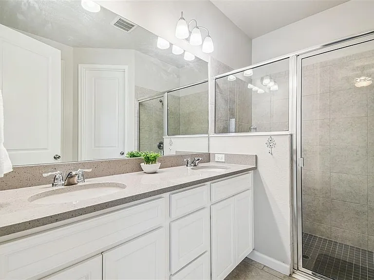 11514 Cedar Valley Dr — Photo 8