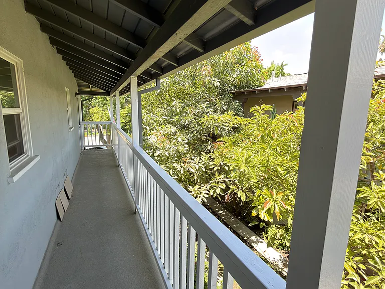 1841 Riverside Dr #STUDI0 — Photo 21