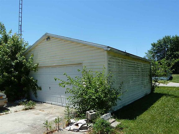 2nd image of 1310 W Brumfield Ave