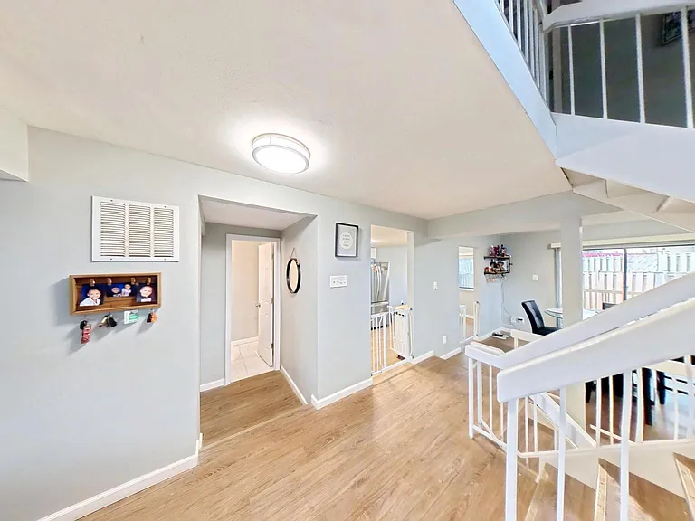18428 Point Seneca Pl — Photo 21
