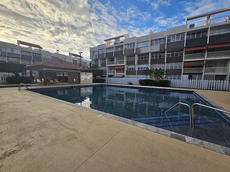 151 Plaza Antillana Calle Cesar Gonzalez — Photo 3