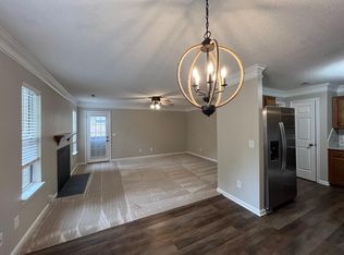 2215 New Garden Rd APT C, Greensboro, NC 27410