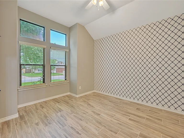 4232 Rocky Rhodes Dr — Photo 11