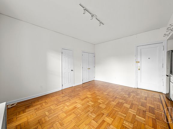 3rd image of 345 Bay Ridge Pkwy #2T