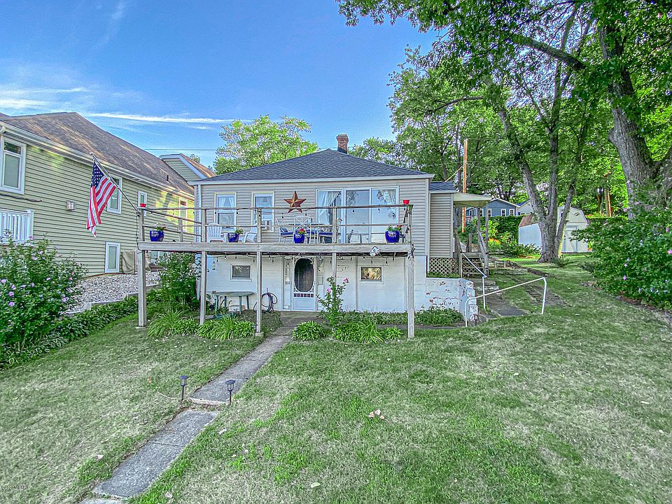 1st image of 66739 Lakeshore Dr
