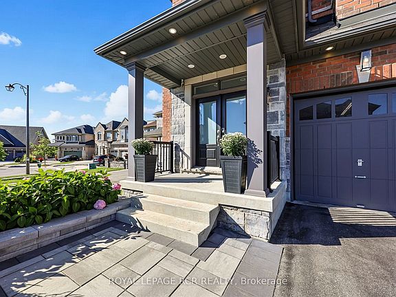 2nd image of 52 Hackett St