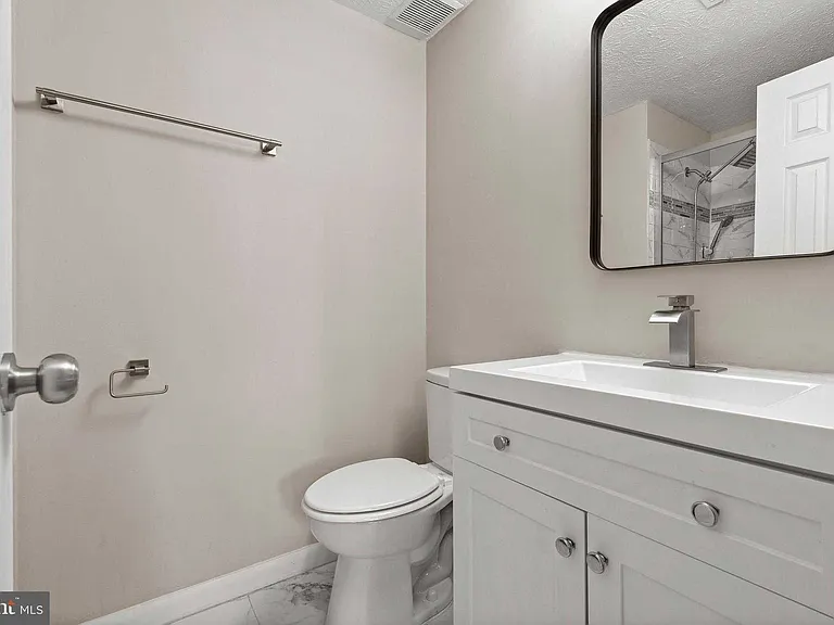 501 Palmtree Dr #3 — Photo 9