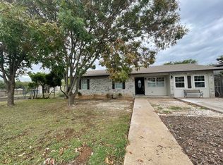 109 Green Meadows Blvd, Fredericksburg, TX 78624