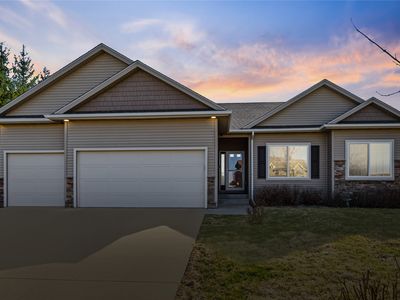 5075 Andrews Pl, Pleasant Hill, IA, 50327