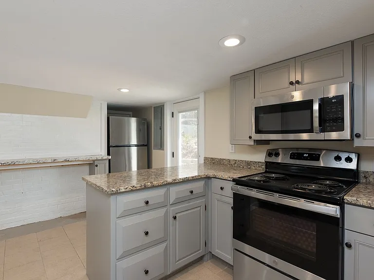 2615 West Main St — Photo 25