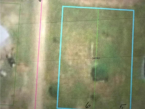 310-12 W Denver Ave, Seadrift, TX 77983