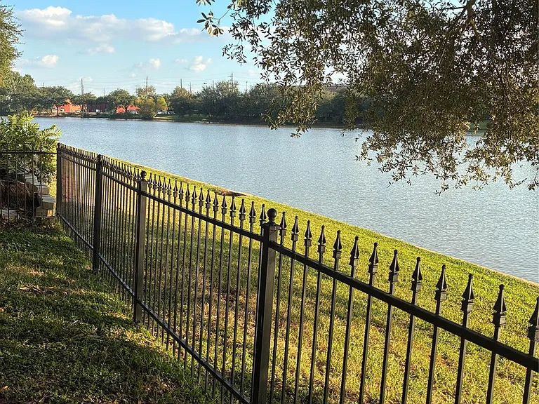 2203 Summer Bay Ct — Photo 4