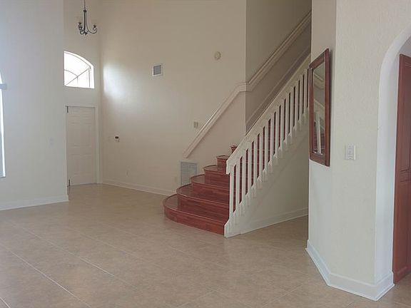 3rd image of 10989 NW 59th St