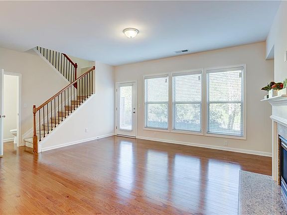 5th image of 3394 New Fawn Ln