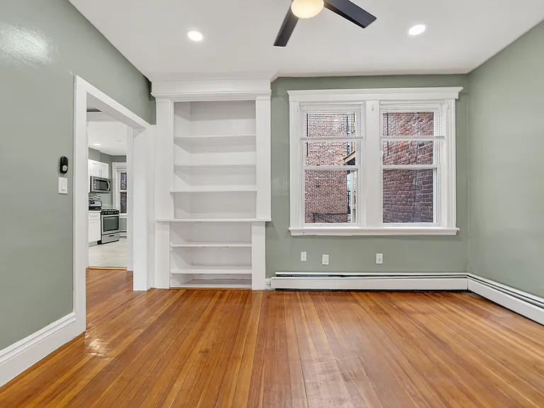 129 Harrishof St #3 — Photo 6