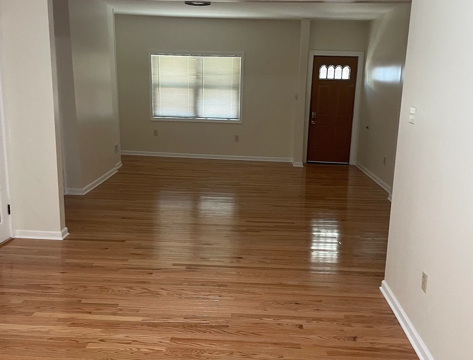 3 bed, 1649 sqft, $1,800 — Photo 3