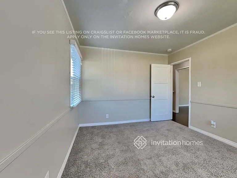 726 E 99th St — Photo 13