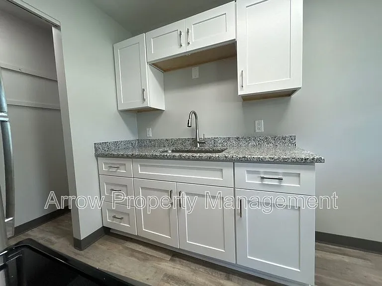 407 H St #7-2 — Photo 5