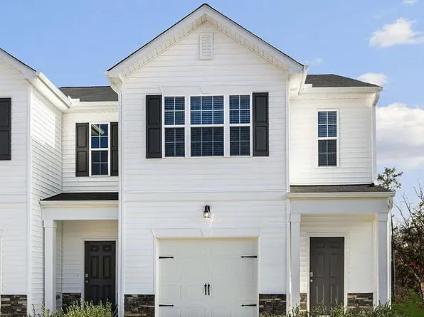 204 Starlight St, Sanford, NC 27330