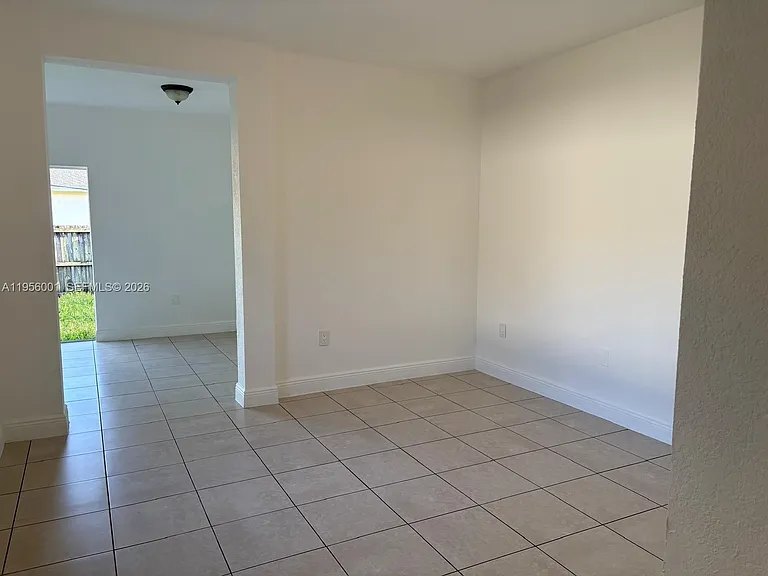 2916 NW 51st St — Photo 2