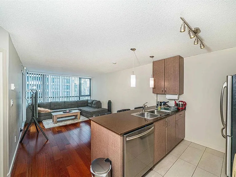 909 Mainland St #2105 — Photo 15