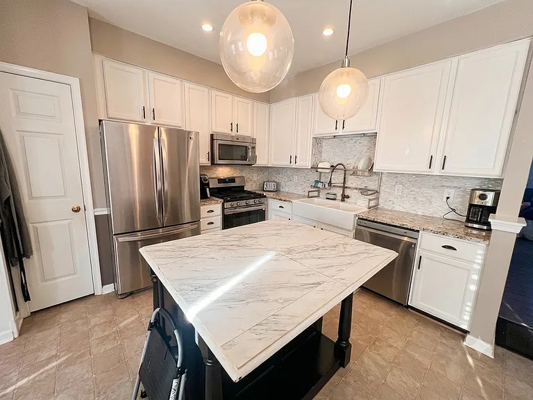 6314 Meadow Glade Ln — Photo 12