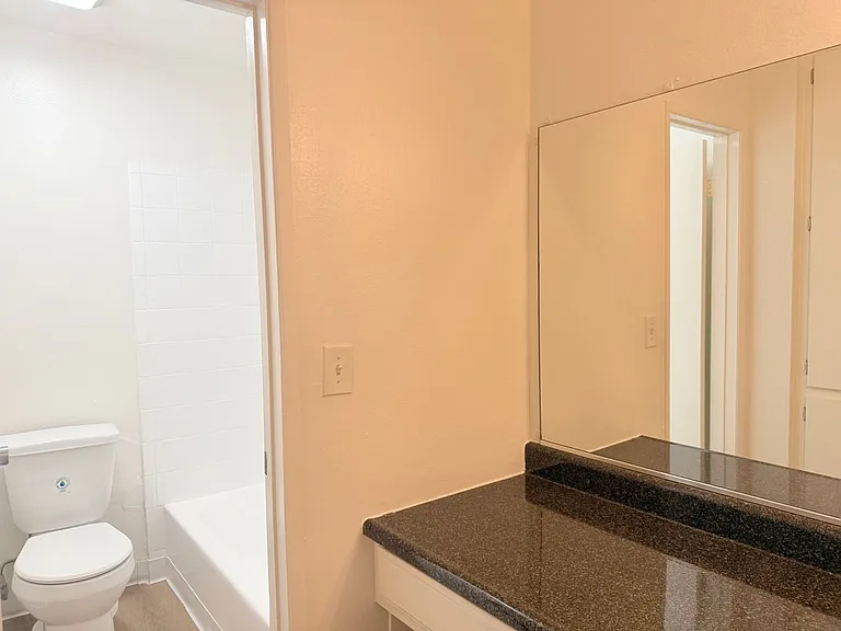 331 Ardmore Avenue Apartments - Prime Location in Koreatown — Photo 8