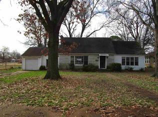 1009 Walnut St, Newport, AR 72112