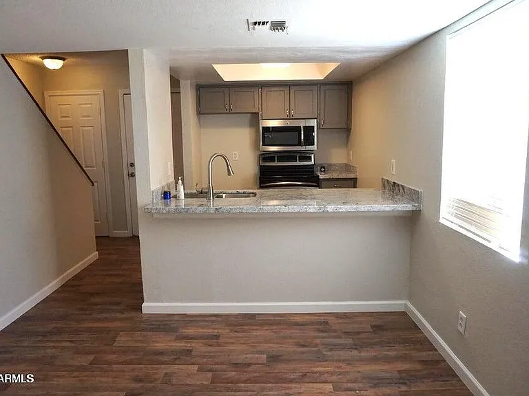 12245 N 21st Ave #4 — Photo 2