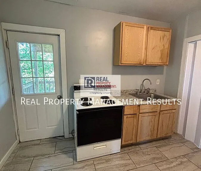 507 S Evans Ave #B — Photo 5