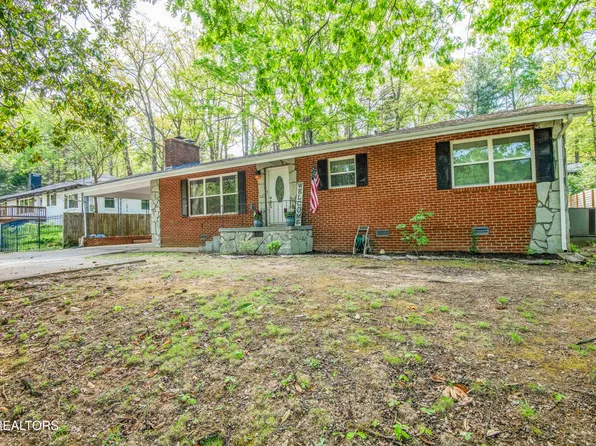 1212 Pilleaux Dr, Knoxville, TN 37912
