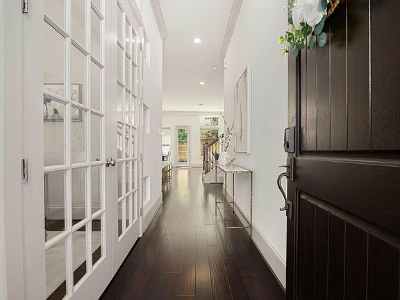 4th image of 6703 Saxton Manor St